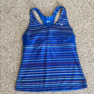 Nike tank with lightly padded shelf bra size Medium